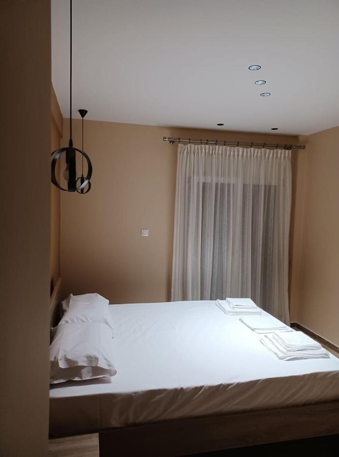 Ladenis Studios Nea Plagia Buitenkant foto
