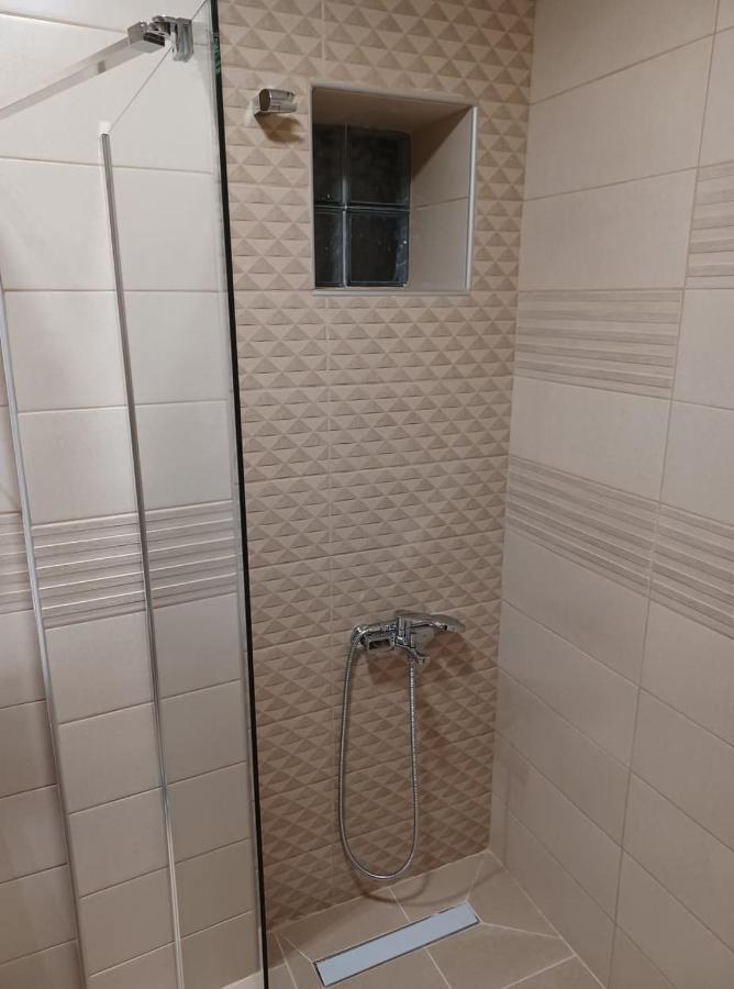 Ladenis Studios Nea Plagia Buitenkant foto