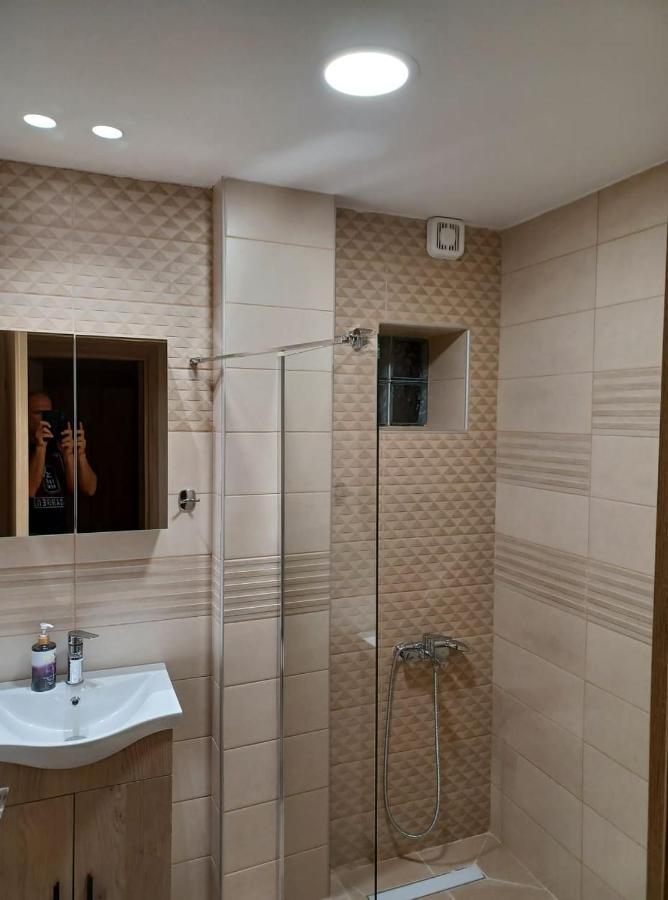 Ladenis Studios Nea Plagia Buitenkant foto